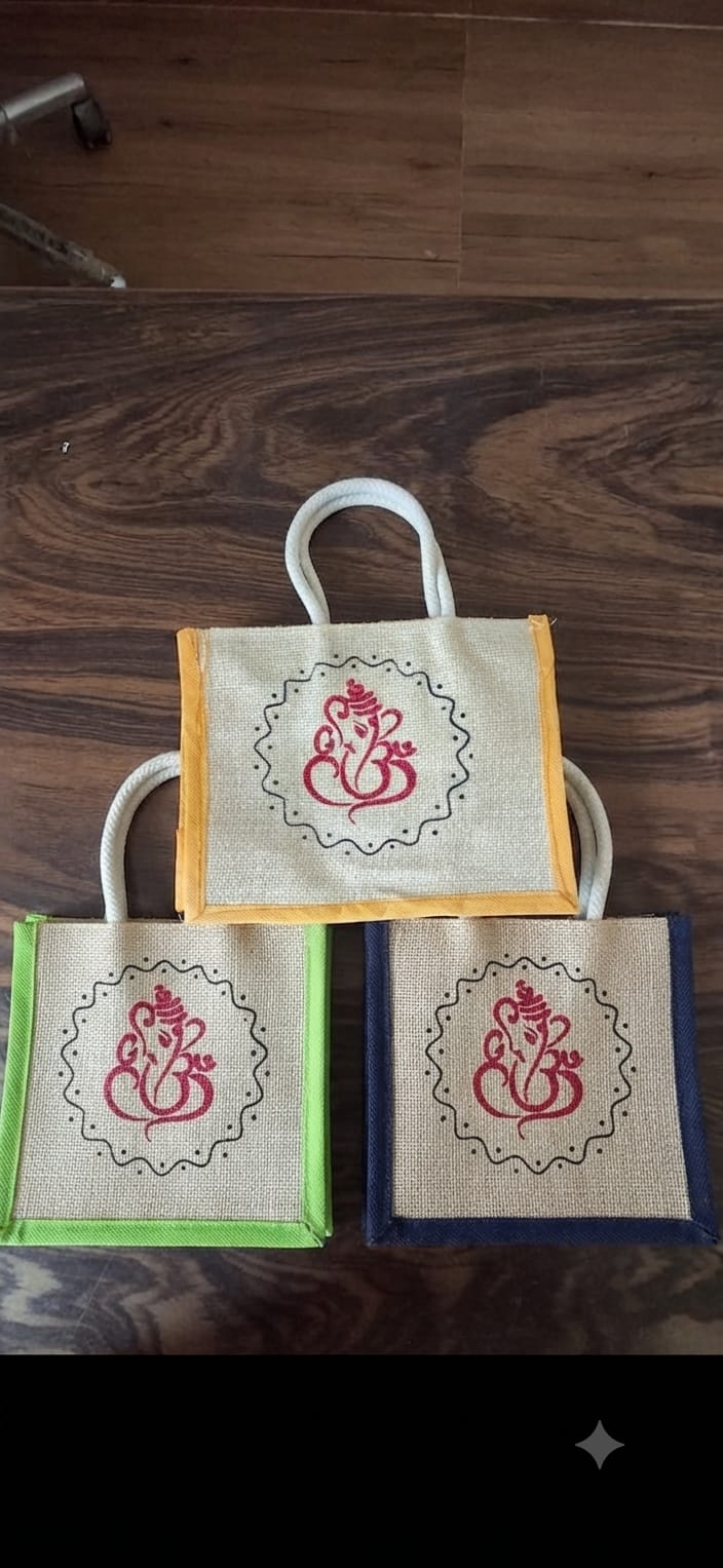 Simple Gold printed Jute bag - Image 4