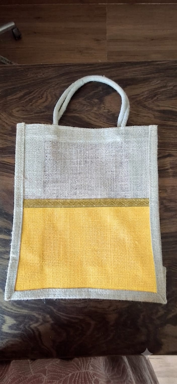 Small Jute Bag with simple Lace - Image 4