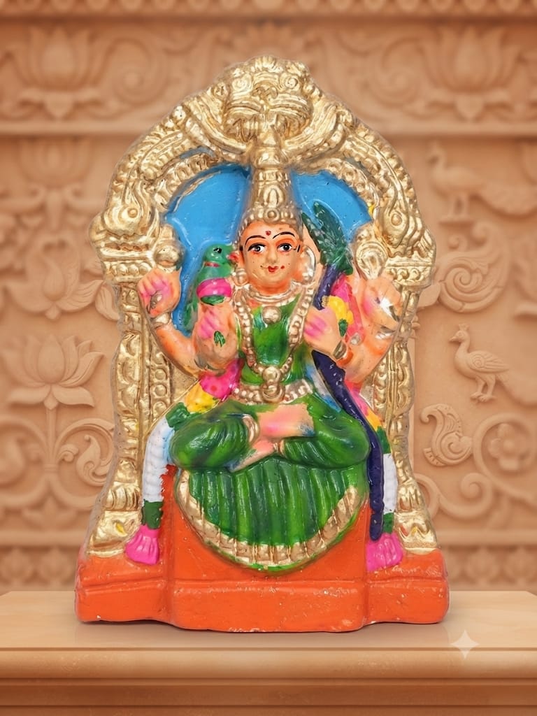 Kanchi Kamatchi Amman Statue